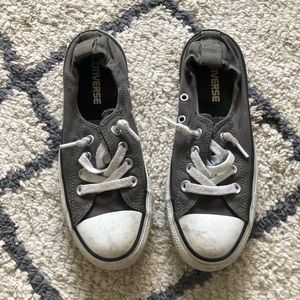 Size 6 slip on grey converse